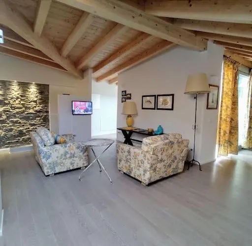 Apartment Casa Larius *